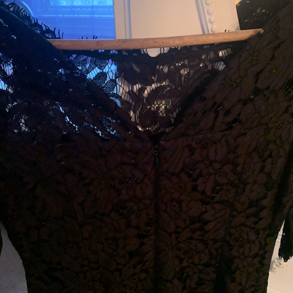 Lace dress - Picture 6 of 6